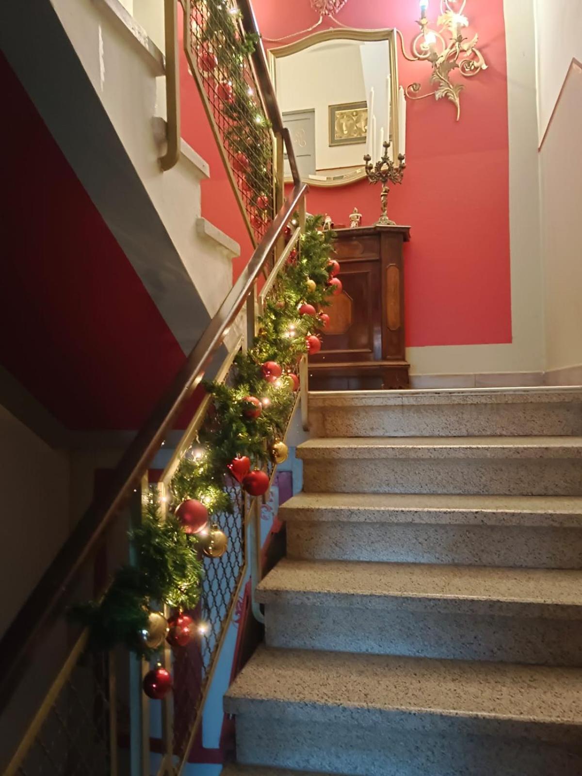 La Maison Rouge Bed & Breakfast