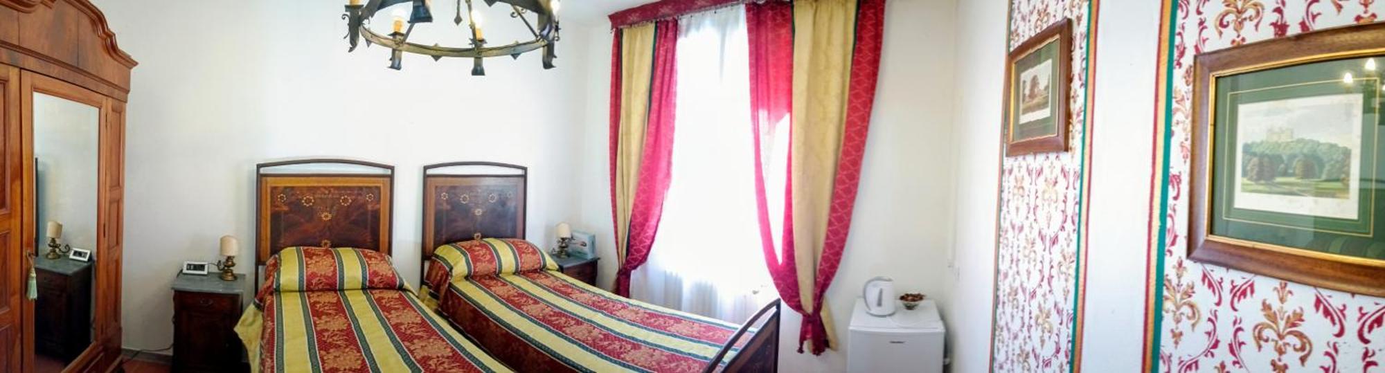 La Maison Rouge Bed & Breakfast *
