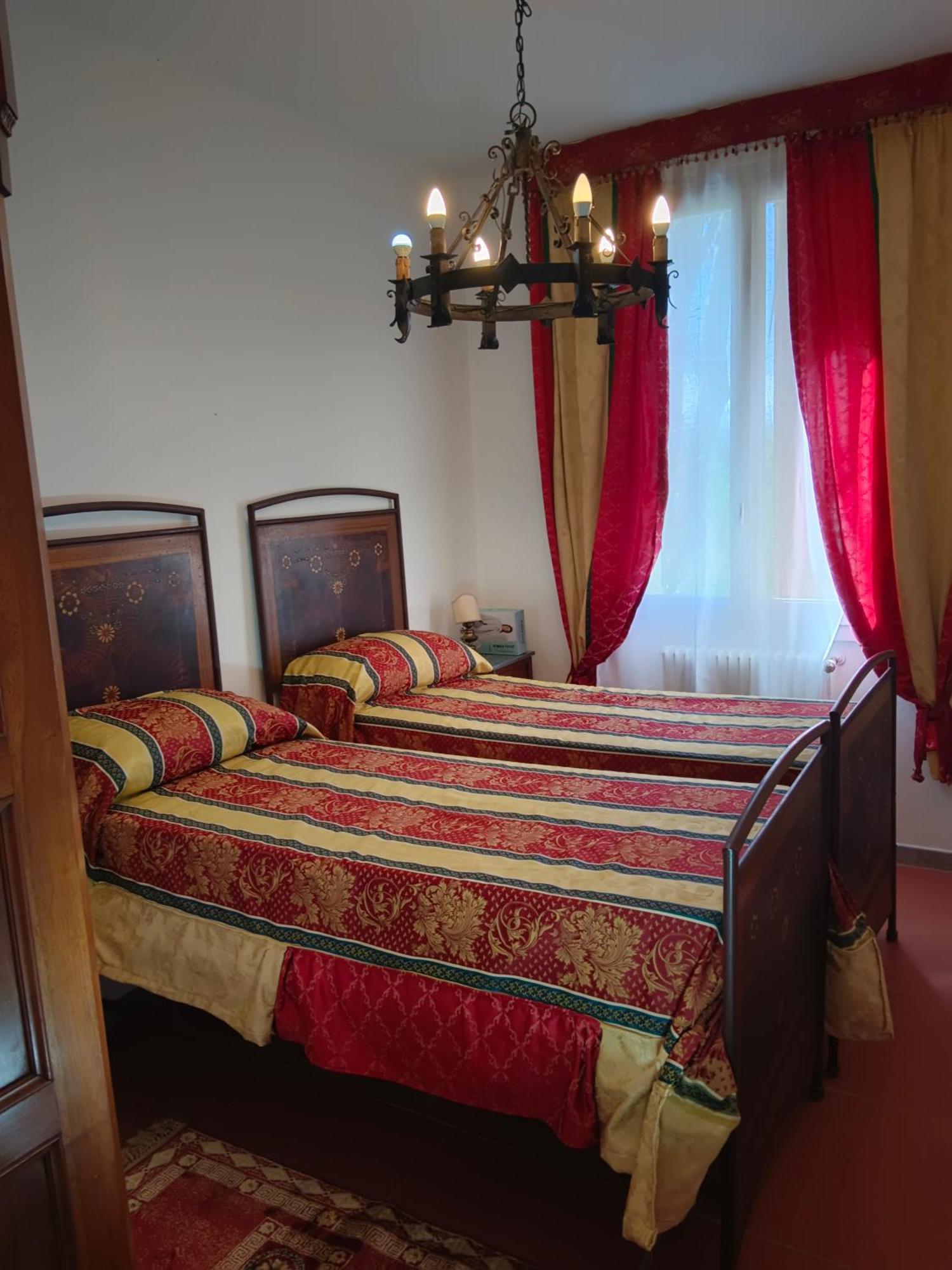 Bed & Breakfast La Maison Rouge *
